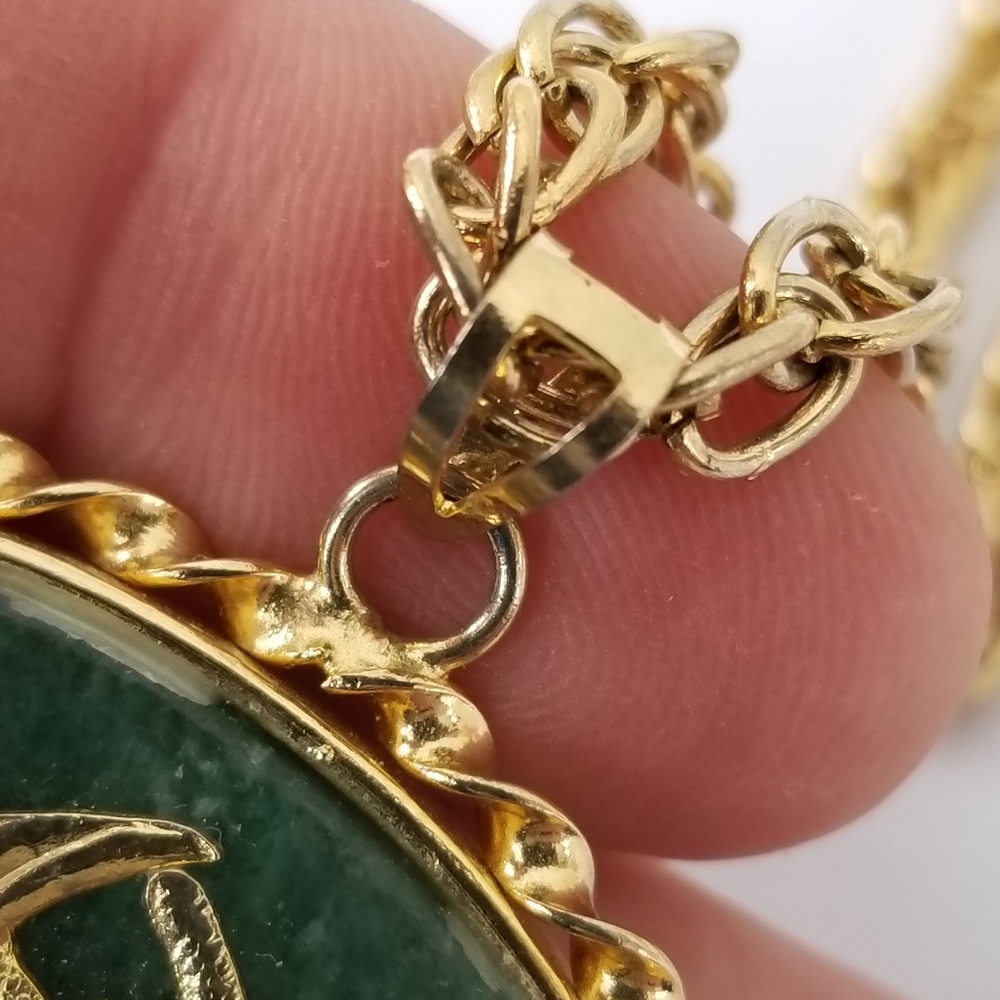 Relisted -vintage Chinese Jade blessing koi fish necklace gold tone goldfish - Picture 15 of 17